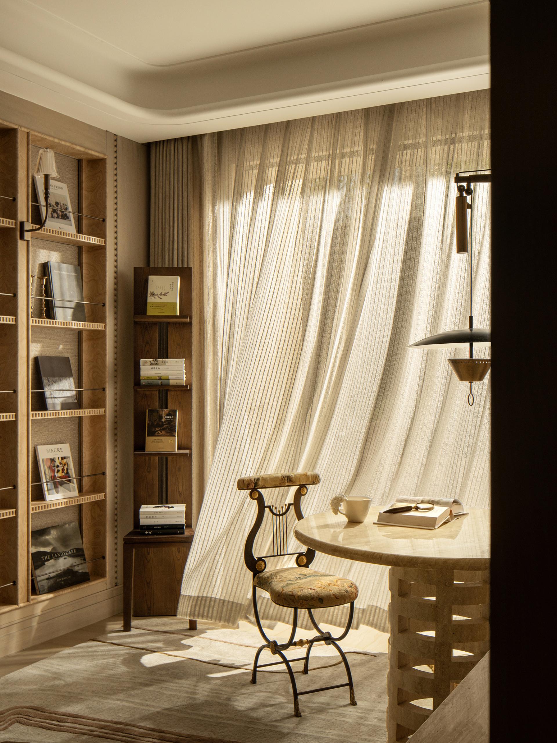 Showroom / Exhibit - LongFor - ChongQing Glory of Thrones Plot