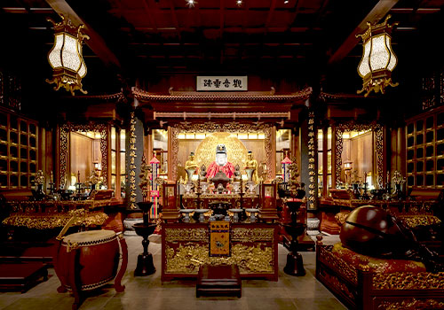 MUSE Design Awards - Interior Lighting in the Zhenshen Hall of the Fahua Temple
