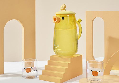 MUSE Design Awards - Duck-like Glass Pitcher 