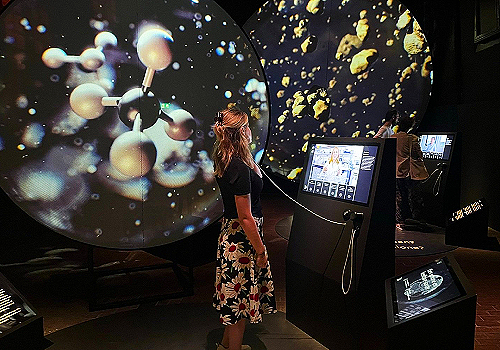 MUSE Design Awards Winner - Big Questions by Studio Louter & OPERA Amsterdam