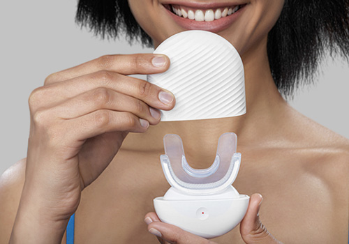 MUSE Design Awards - KAVVO SHELL Personal Smart Teeth Whitening Device