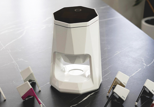 MUSE Design Awards Winner - UHUE - Custom Cosmetic Creator by Unbox Product Design