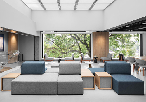MUSE Design Awards Winner - Cadillac Lyriq Shanghai Minhang Nanfang Mall Flagship Store by Shanghai PURESIGHT Architectural Design & Consultant Co., Ltd