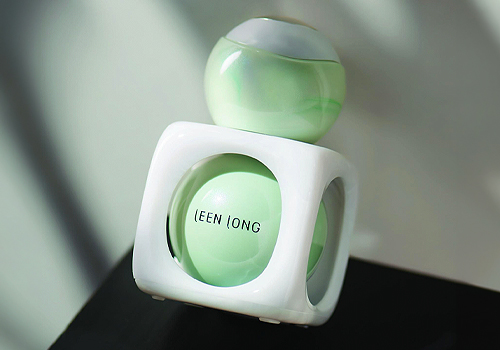 MUSE Design Awards Winner - The Leenlong Dice – the treasure serum by centdegrés