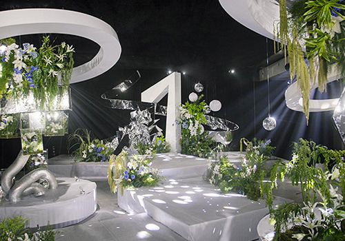 MUSE Design Awards Winner - Parallel World by Xiamen Ella Fashion Wedding Services Co., Ltd.