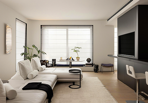 MUSE Design Awards - Minimalist With Romantic 