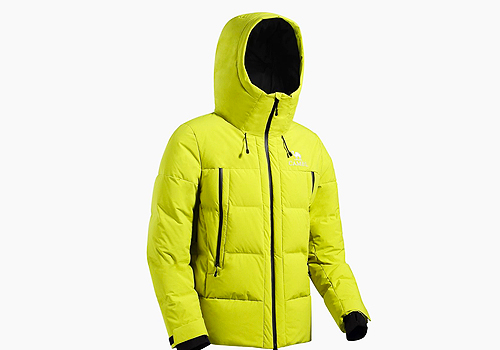 MUSE Design Awards - Camel’s Seamless ThermoCycle Ski Down Jacket
