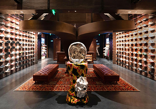 MUSE Design Awards Winner - ANTA  SNEAKERVERSE: SHANGHAI NANJING EAST ROAD by Anta (China) Co., Ltd