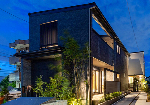 MUSE Design Awards - A house that encompasses the outside