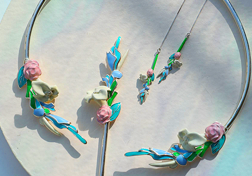 MUSE Design Awards - Divine Admiration
