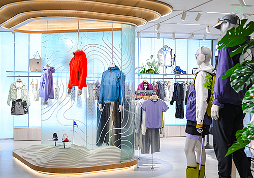 MUSE Design Awards - BIEMLOFEN Outdoor Flagship Store