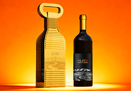 MUSE Design Awards Winner - Eco-Friendly Red Wine Packaging
