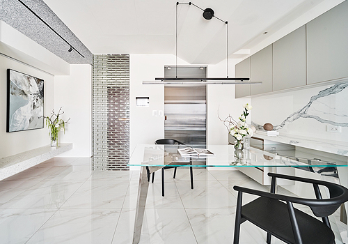 MUSE Design Awards Winner - A Narrative in White