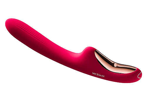 MUSE Design Awards Winner - CR-2519 Dual-Stimulation Intimate Care Device