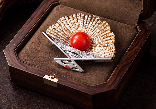 2026 MUSE Design Awards Winner - Eastern Sunrise • A Thousand Miles of Radiant Clouds by Shenzhen Tinova Jewelry Co., Ltd.