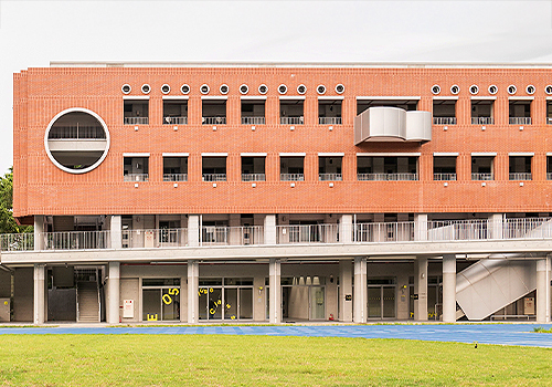 2026 MUSE Design Awards Winner - Bridging the Campus: A New Learning Commons by office aaa
