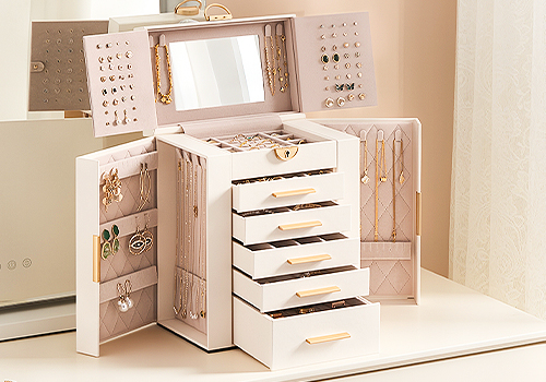 2026 MUSE Design Awards Winner - Large Jewelry Box by WHB Global Inc. 