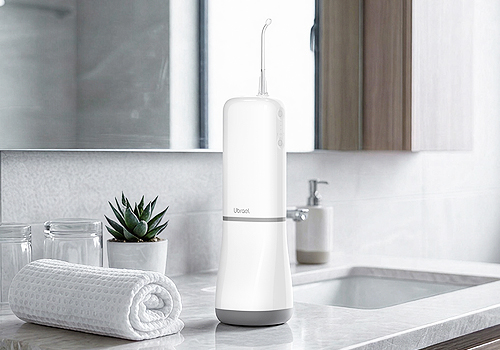 MUSE Design Awards Winner - U20 Portable Water Flosser