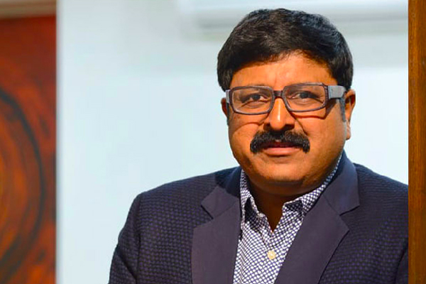 Mahesh Nampurkar ,Suman Shilp