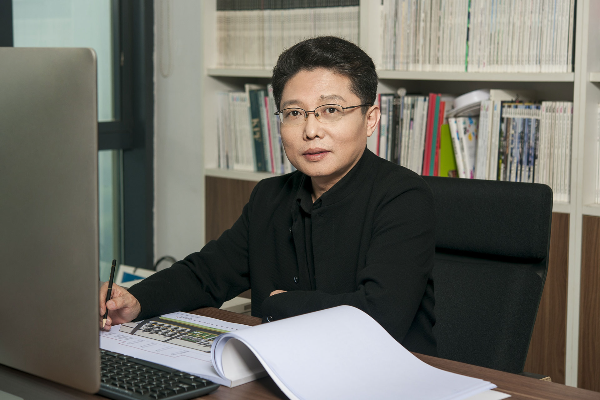 Interview with Kong Lingtao