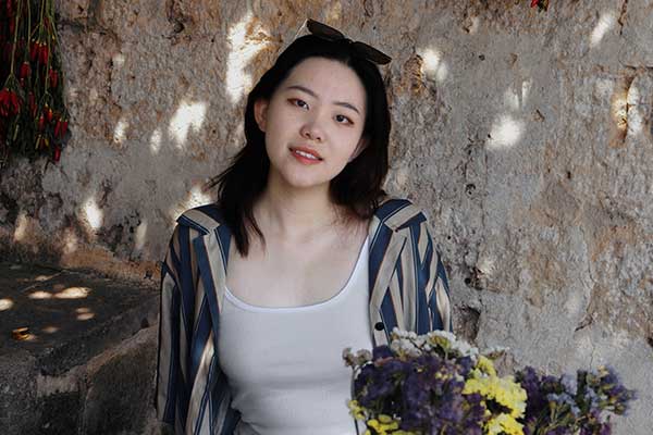 Yiyi Gao
